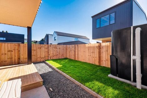 Photo of property in 28 Stableford Crescent, Opaheke, 2113