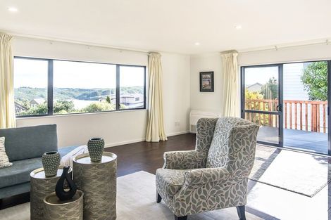 Photo of property in 5 Tombane Lane, Papakowhai, Porirua, 5024