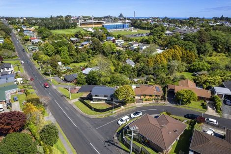 Photo of property in 1 Ruskin Place, Westown, New Plymouth, 4310