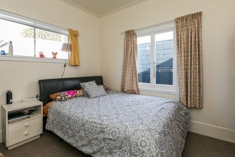 Photo of property in 12 Kinross White Street, Napier South, Napier, 4110