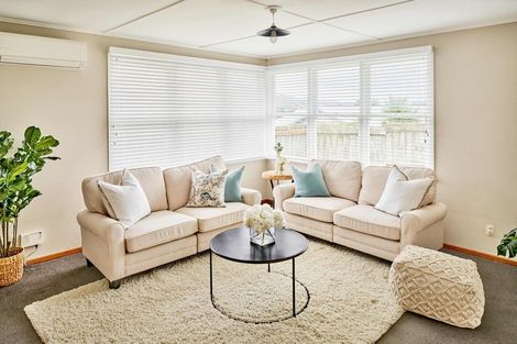 Photo of property in 57a Ranui Terrace, Tawa, Wellington, 5028