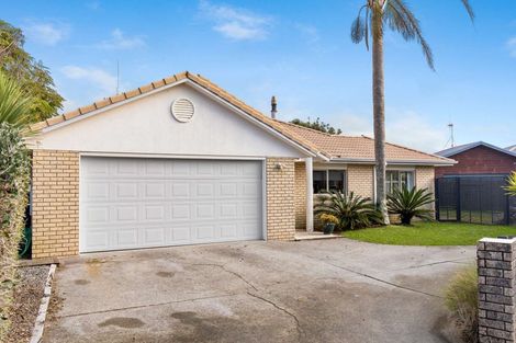 Photo of property in 40 Maesbury Close, Papamoa Beach, Papamoa, 3118
