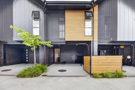 Photo of property in 54 Papatupu Way, Kumeu, 0810