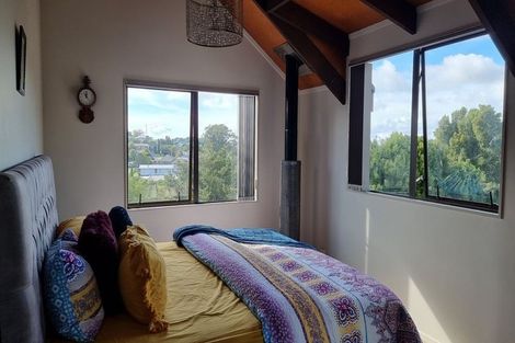 Photo of property in 2/29 Kemp Road, Massey, Auckland, 0614