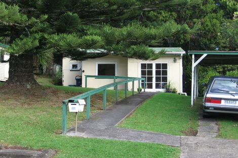 Photo of property in 51 Minnehaha Avenue, Titirangi, Auckland, 0604