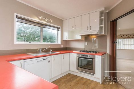 Photo of property in 2/4214a Great North Road, Glendene, Auckland, 0602