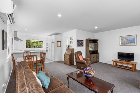 Photo of property in 2/176 Bowhill Road, New Brighton, Christchurch, 8083