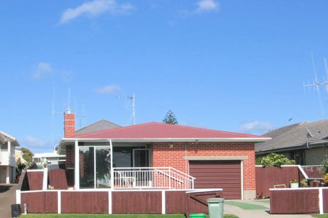 Photo of property in 55 Marine Parade, Mount Maunganui, 3116