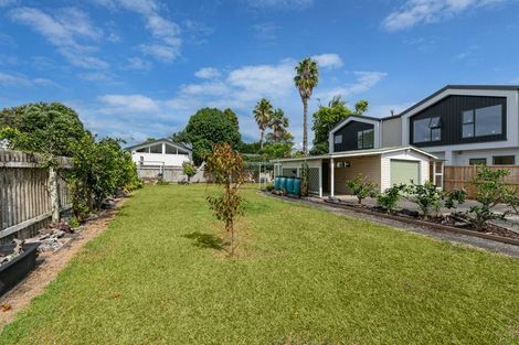 Photo of property in 12 Montmere Avenue, Te Atatu Peninsula, Auckland, 0610