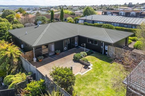 Photo of property in 40 Arrowsmith Avenue, Waipahihi, Taupo, 3330