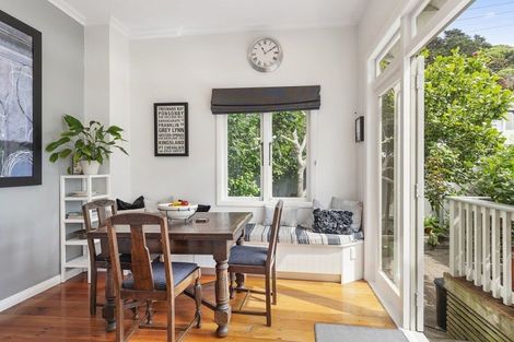 Photo of property in 8 Park Street, Thorndon, Wellington, 6011