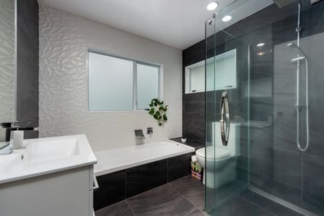 Photo of property in 60b Valley Road, Mount Maunganui, 3116