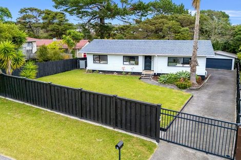Photo of property in 9 West Harbour Drive, West Harbour, Auckland, 0618