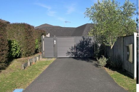 Photo of property in 3 Dunoon Close, Flat Bush, Auckland, 2016