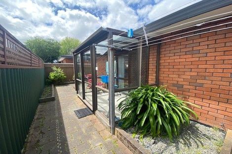 Photo of property in 2/37 Bauchop Road, Waterloo, Lower Hutt, 5011