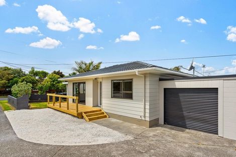 Photo of property in 1/9 Rewarewa Road, Te Atatu Peninsula, Auckland, 0610