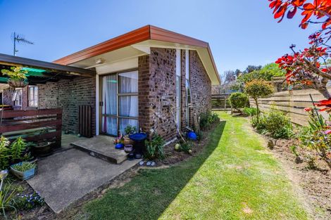 Photo of property in 2/29 Trentham Road, Papakura, 2110