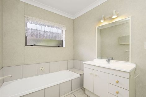 Photo of property in 2a Gillies Avenue, Claudelands, Hamilton, 3214
