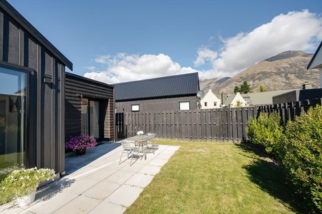 Photo of property in 8 Longlands Street, Lake Hayes, Queenstown, 9304