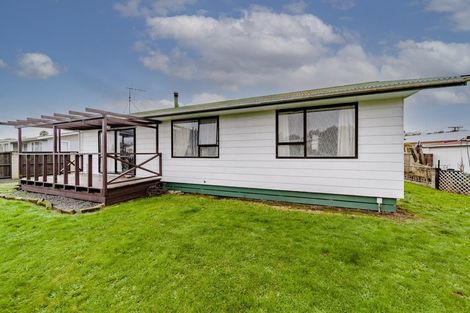 Photo of property in 1 Latham Stubbs Crescent, Waipawa, 4210