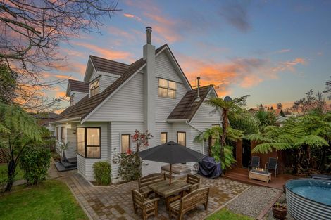 Photo of property in 6 Centennial Drive, Hokowhitu, Palmerston North, 4410