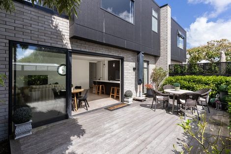 Photo of property in 3/127 Saint Albans Street, St Albans, Christchurch, 8014