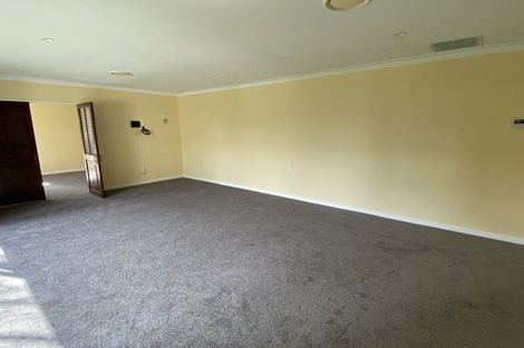 Photo of property in 8 Brackendale Place, Burnside, Christchurch, 8041