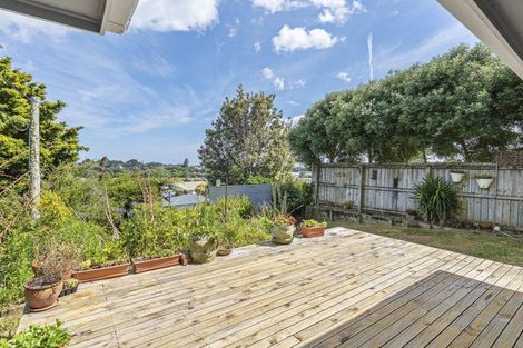 Photo of property in 35 Queens Road, Glen Avon, New Plymouth, 4312