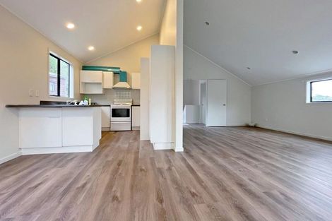 Photo of property in 1/41 Howard Road, Northcote, Auckland, 0627