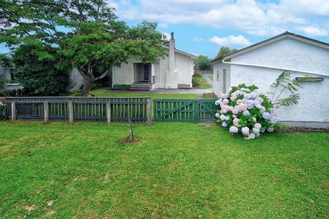 Photo of property in 6 Lansdowne Crescent, Lansdowne, Masterton, 5810