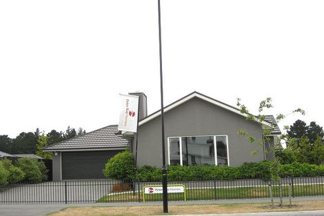 Photo of property in 20 Rothesay Road, Parklands, Christchurch, 8083