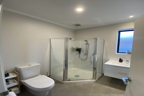 Photo of property in 1/7 Uku Lane, Hobsonville, Auckland, 0616