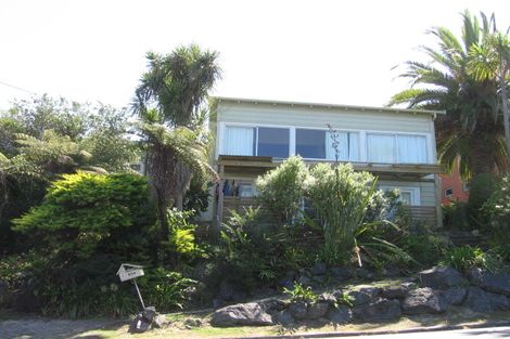 Photo of property in 2/834 Beach Road, Torbay, Auckland, 0630