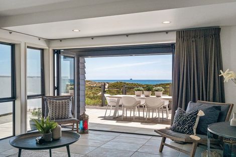 Photo of property in 32a Sunbrae Grove, Mount Maunganui, 3116