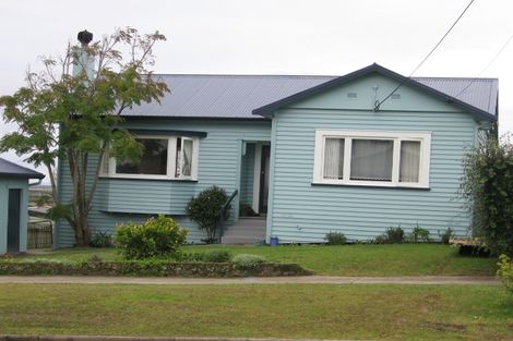 Photo of property in 14 Karaka Street, Helensville, 0800