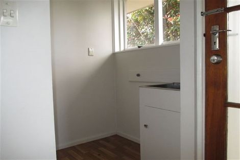 Photo of property in 6 Davidson Crescent, Hornby, Christchurch, 8042