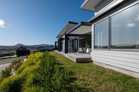 Photo of property in 44 Kittyhawk Drive, Kinloch, Taupo, 3377