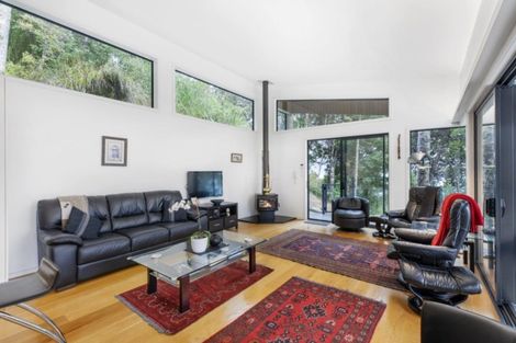 Photo of property in 177 Kawakawa Bay Coast Road, Kawakawa Bay, Papakura, 2585