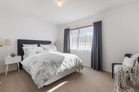 Photo of property in 2/10 Don Street, Papakura, 2110