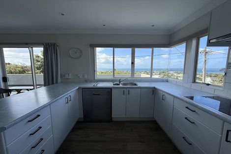 Photo of property in 25a Brightside Road, Stanmore Bay, Whangaparaoa, 0932
