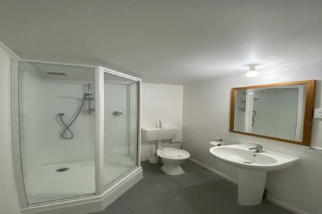 Photo of property in 31 Covil Avenue, Te Atatu South, Auckland, 0610