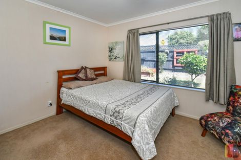 Photo of property in 204 Wattle Farm Road, Wattle Downs, Auckland, 2103