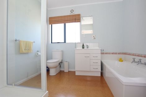 Photo of property in 26 Manukau Road, Raglan, 3225