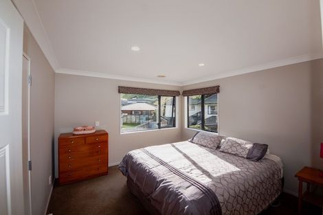 Photo of property in 8 Cheetwood Street, Churton Park, Wellington, 6037