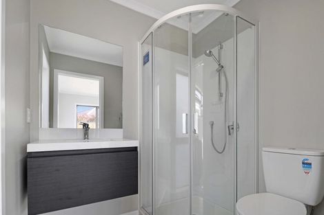 Photo of property in 10 Koru Loop, Paraparaumu, 5032