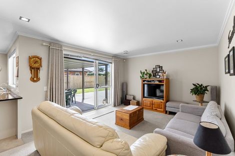 Photo of property in 96 Farringdon Avenue, Rototuna North, Hamilton, 3210