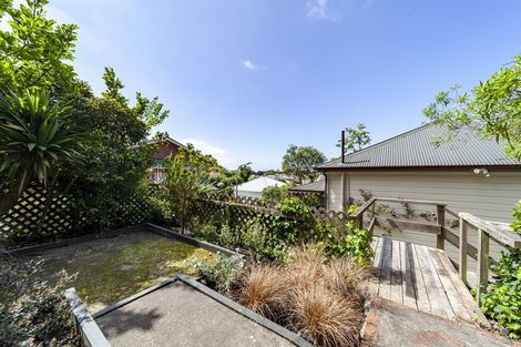Photo of property in 8 Paradise Road, Napier South, Napier, 4110