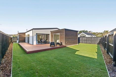 Photo of property in 28 Greystone Close, Halswell, 8025