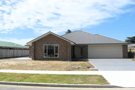 Photo of property in 17 Allison Crescent, Kaiapoi, 7630