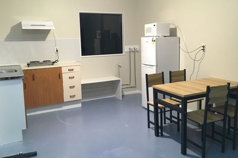 Photo of property in 18 Konini Road, Titirangi, Auckland, 0604